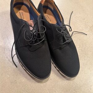 Johnston & Murphy Black Textured Oxfords